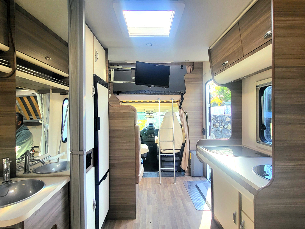 Intérieur camping car PMR